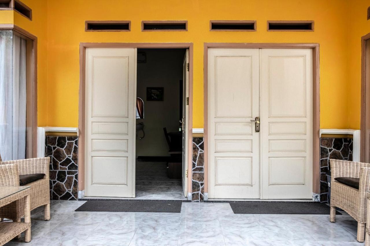 Oyo 3115 Branti Raya Guest House Syariah Negarasaka Экстерьер фото