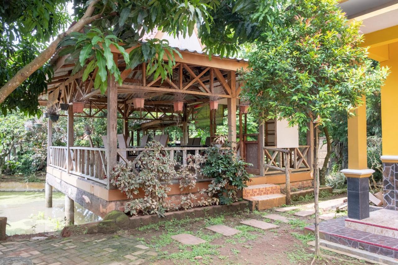 Oyo 3115 Branti Raya Guest House Syariah Negarasaka Экстерьер фото