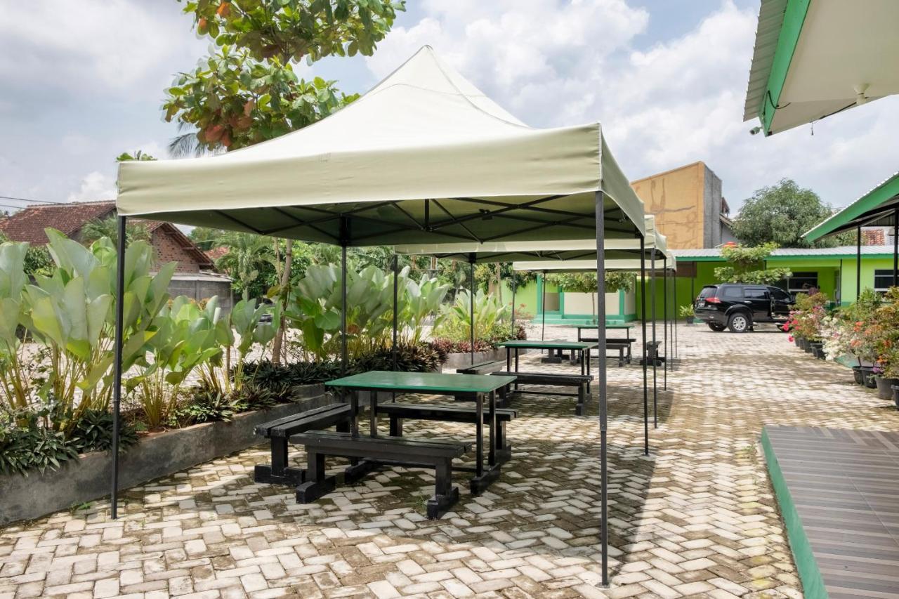 Oyo 3115 Branti Raya Guest House Syariah Negarasaka Экстерьер фото
