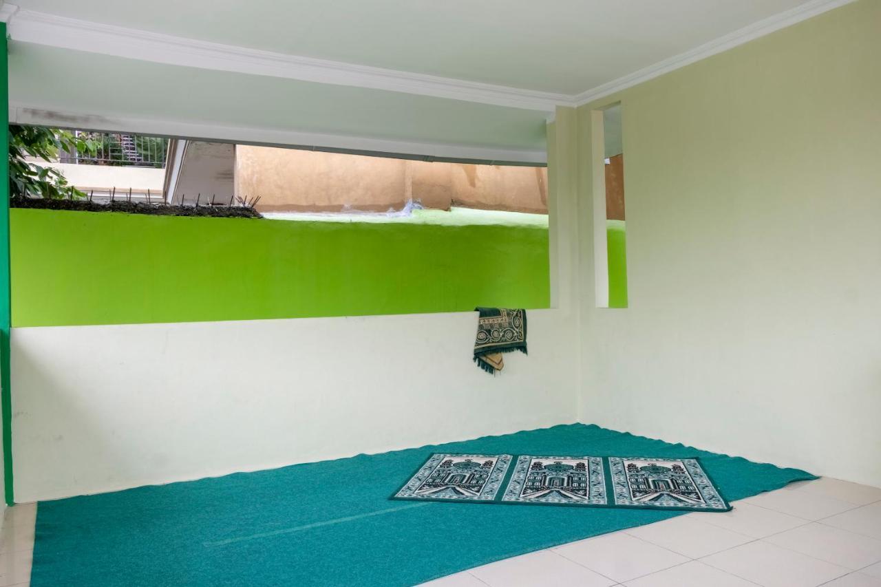 Oyo 3115 Branti Raya Guest House Syariah Negarasaka Экстерьер фото