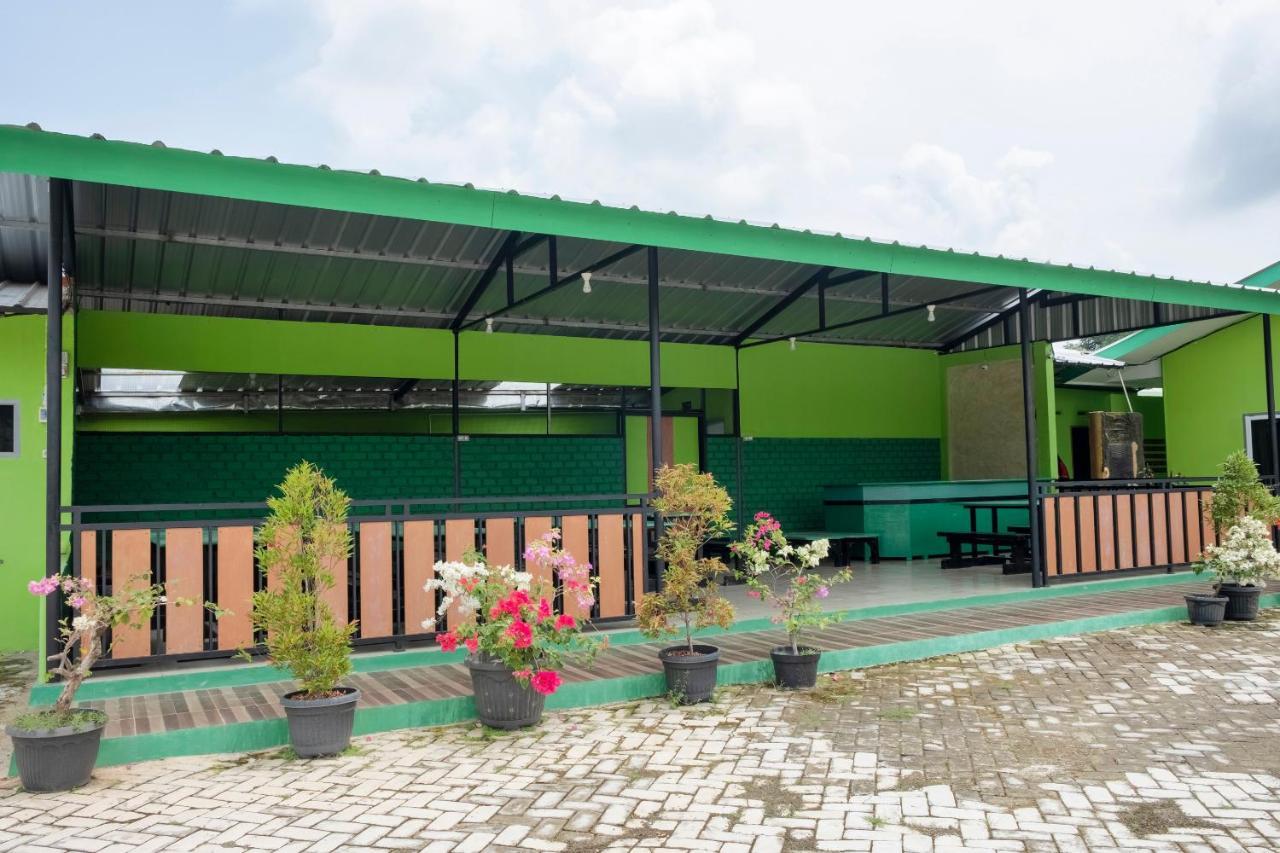 Oyo 3115 Branti Raya Guest House Syariah Negarasaka Экстерьер фото